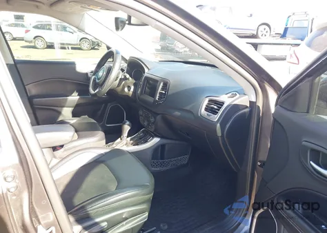 2017 Jeep New Compass Latitude 4X4 from USA, damaged, VIN 3C4NJDBB9HT667415